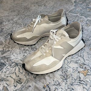 Women’s New Balance 327 Sneaker Tennis Shoe Running Shoe - Size 10